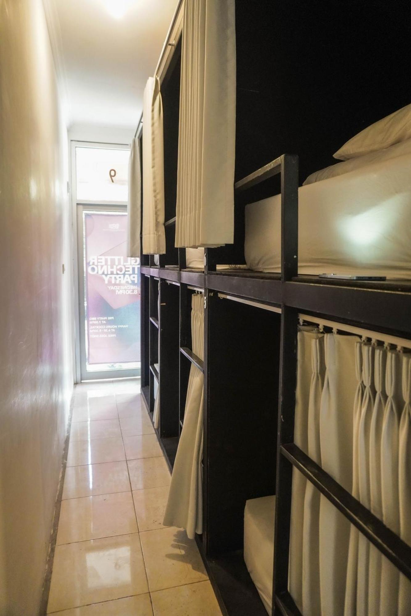 Indonesia Backpacker Hostels Kuta  Ngoại thất bức ảnh